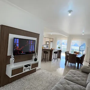 Apartamento Apto Lirio Do Vale - 3 Quartos -apto Espacoso Com Varanda E Vista O Vale - Ao Lado Do Parque Termal!, Piratuba